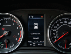 Pahami Isyarat Error di Panel Mobil Modern